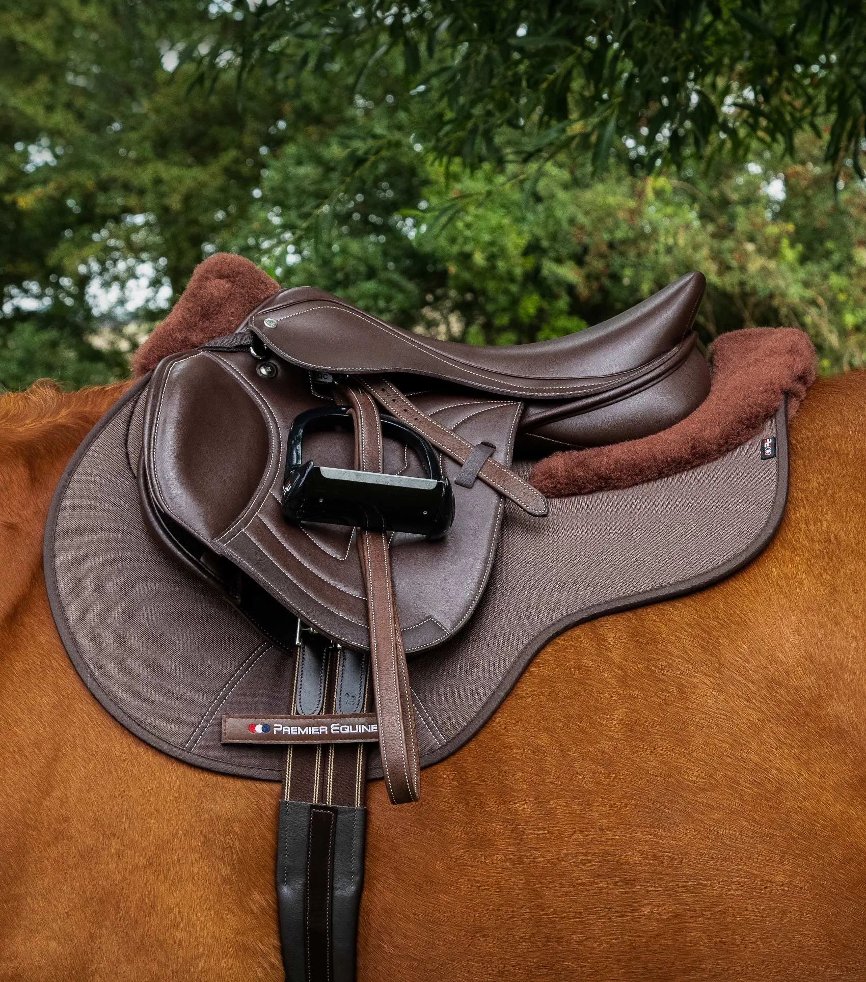 Close Contact Airtechnology Shockproof Wool Saddle Pad - GP/Jump Square Brown/Brown Wool