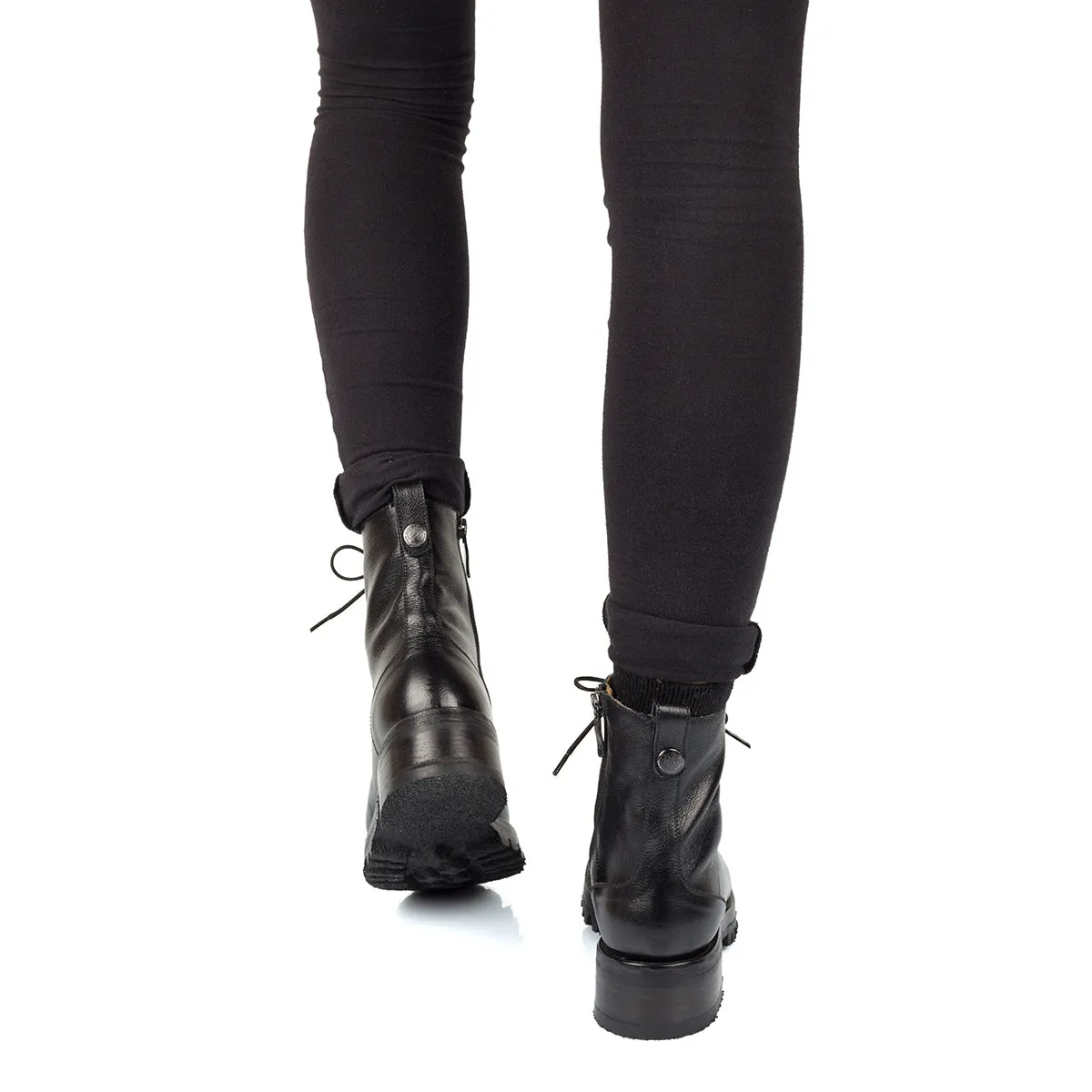 EVA 82029 <br>Lace-up boots