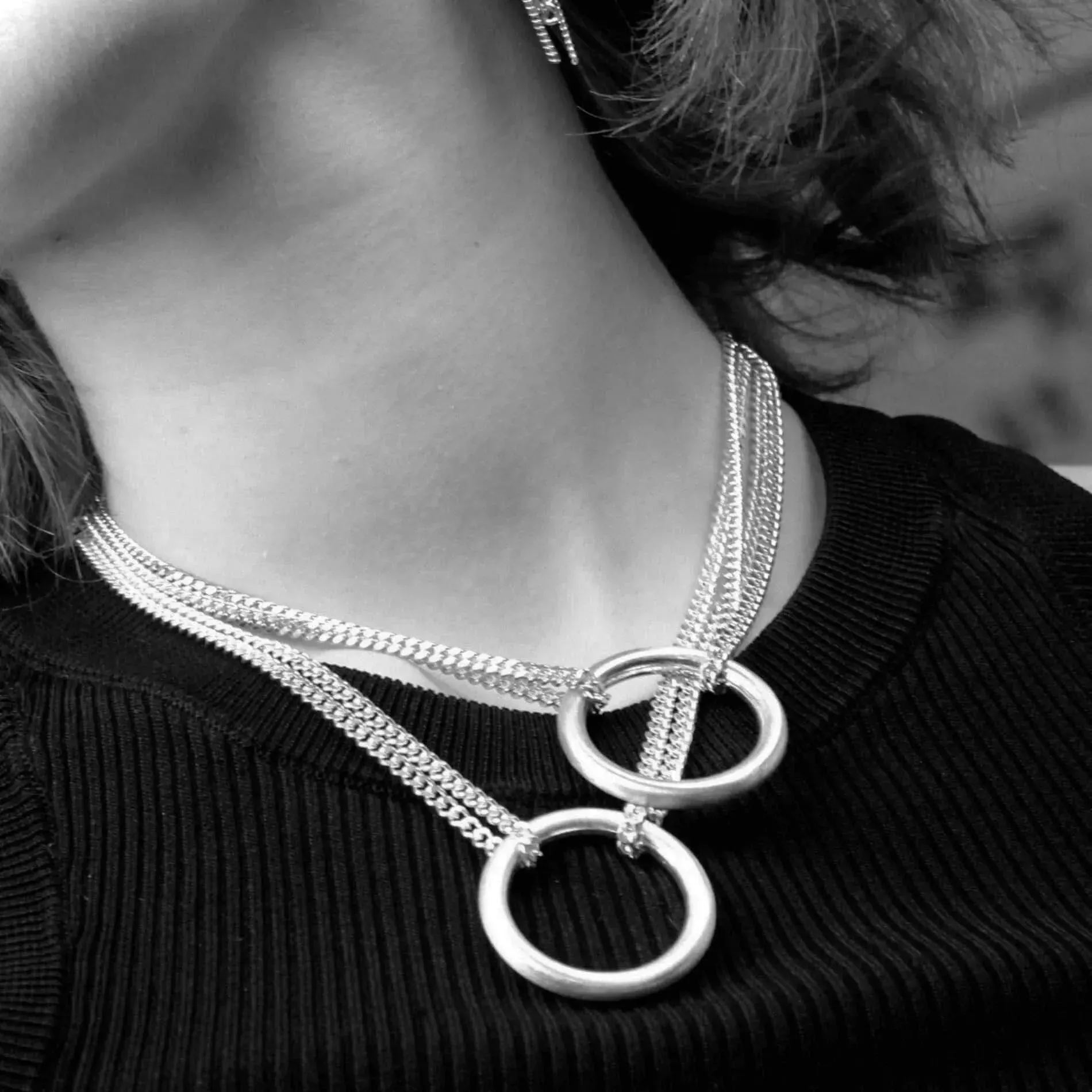 Tula Short Chunky Ring Necklace Silver Plating