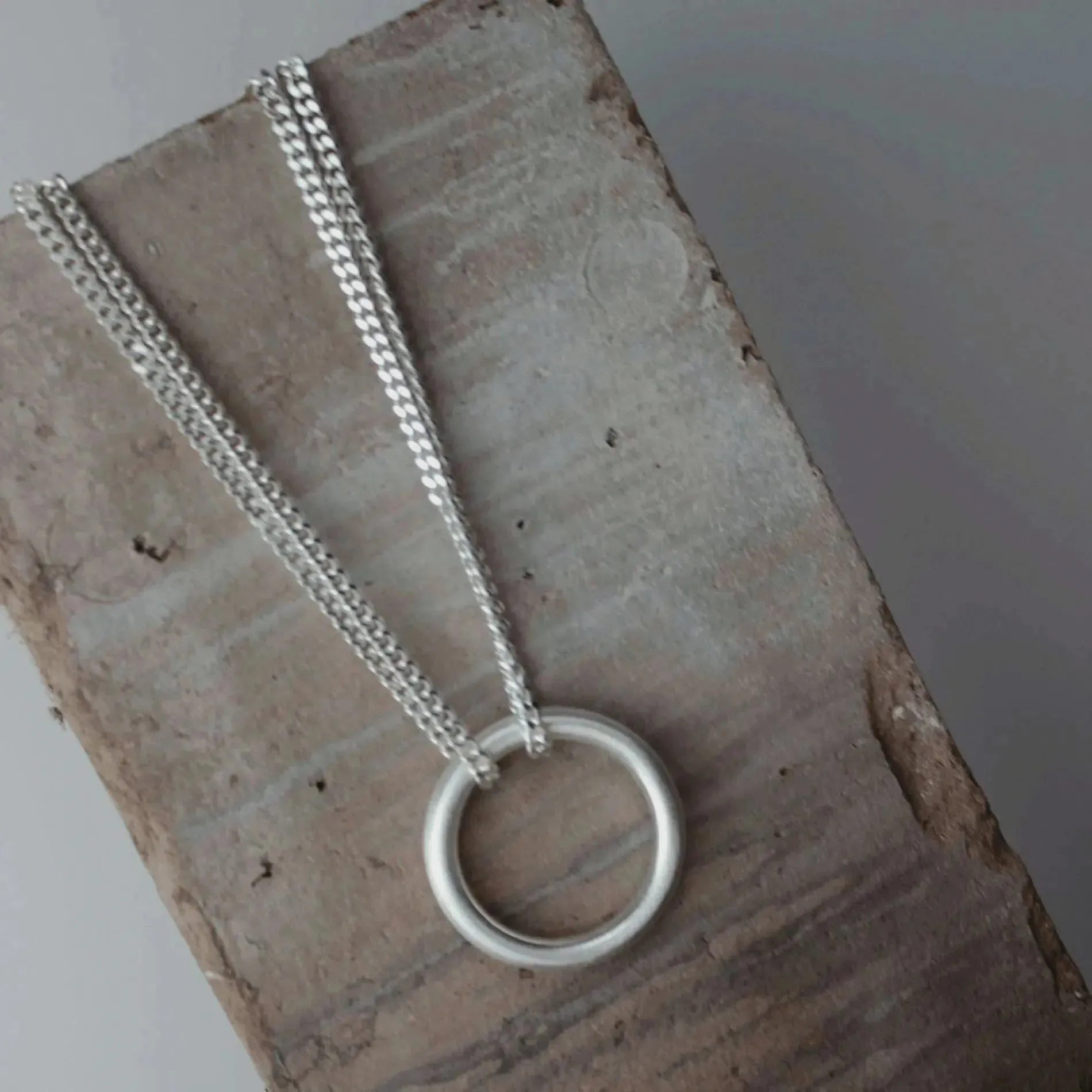 Tula Short Chunky Ring Necklace Silver Plating